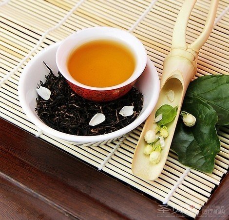茶渍引起牙齿黄黑怎么办
