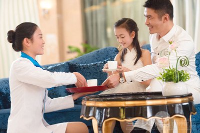 生活中如何清洁牙齿上的污垢